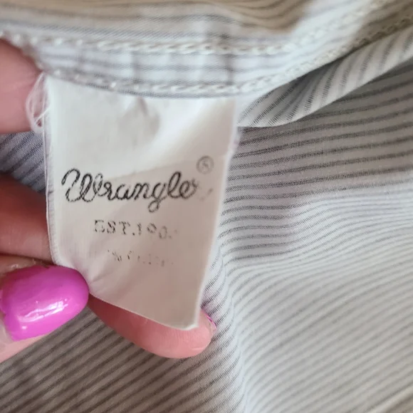 Wrangler Button Down Long Sleeve Shirt - Picture 8 of 8